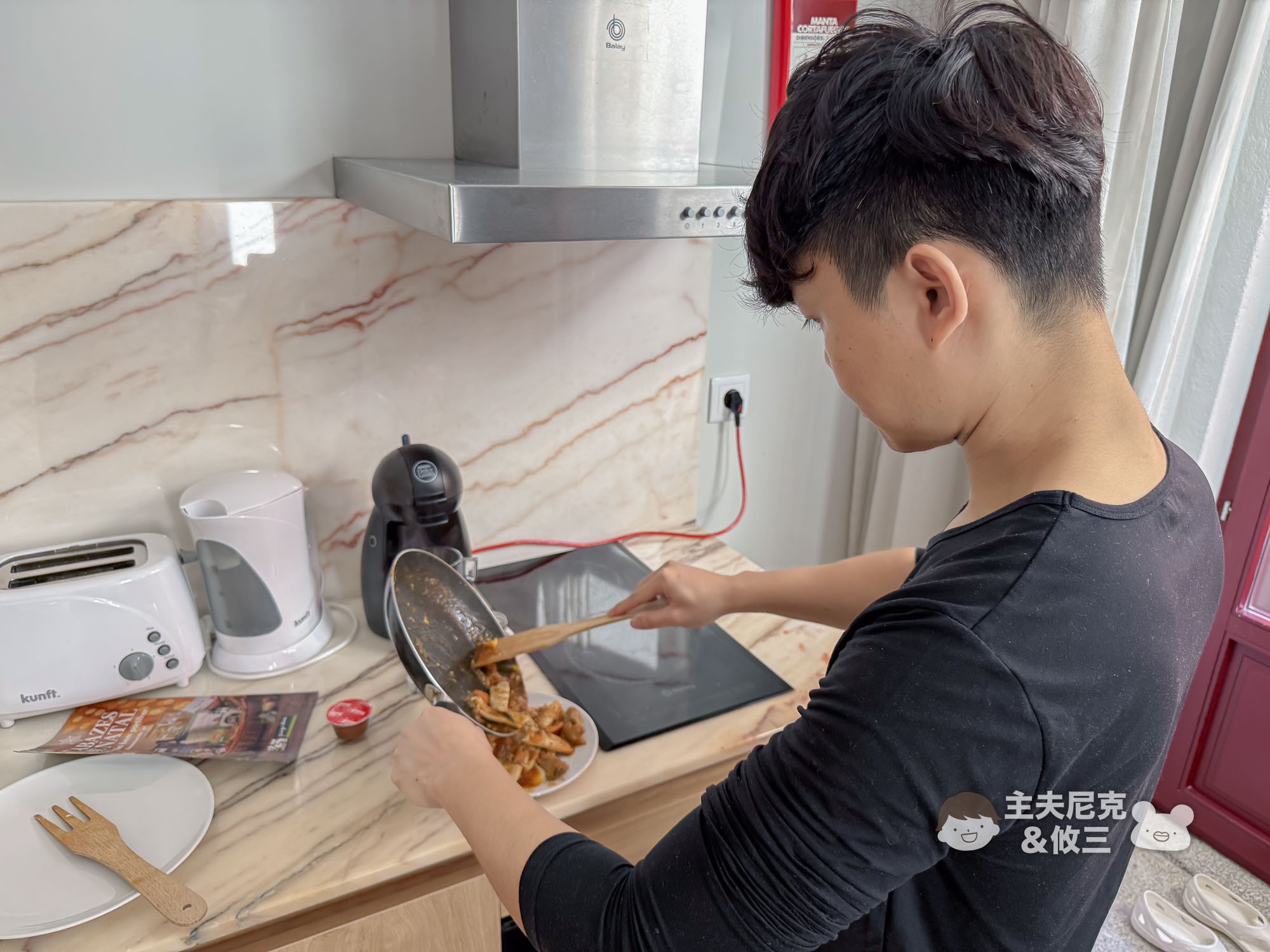 WIWI發熱衣團購》新款超保暖輕薄!好看石墨烯衝鋒衣/羽絨外套,寒流日本歐洲極地追光必備! - 第11張圖 WIWI發熱衣團購》新款超保暖輕薄!好看石墨烯衝鋒衣/羽絨外套,寒流日本歐洲極地追光必備!