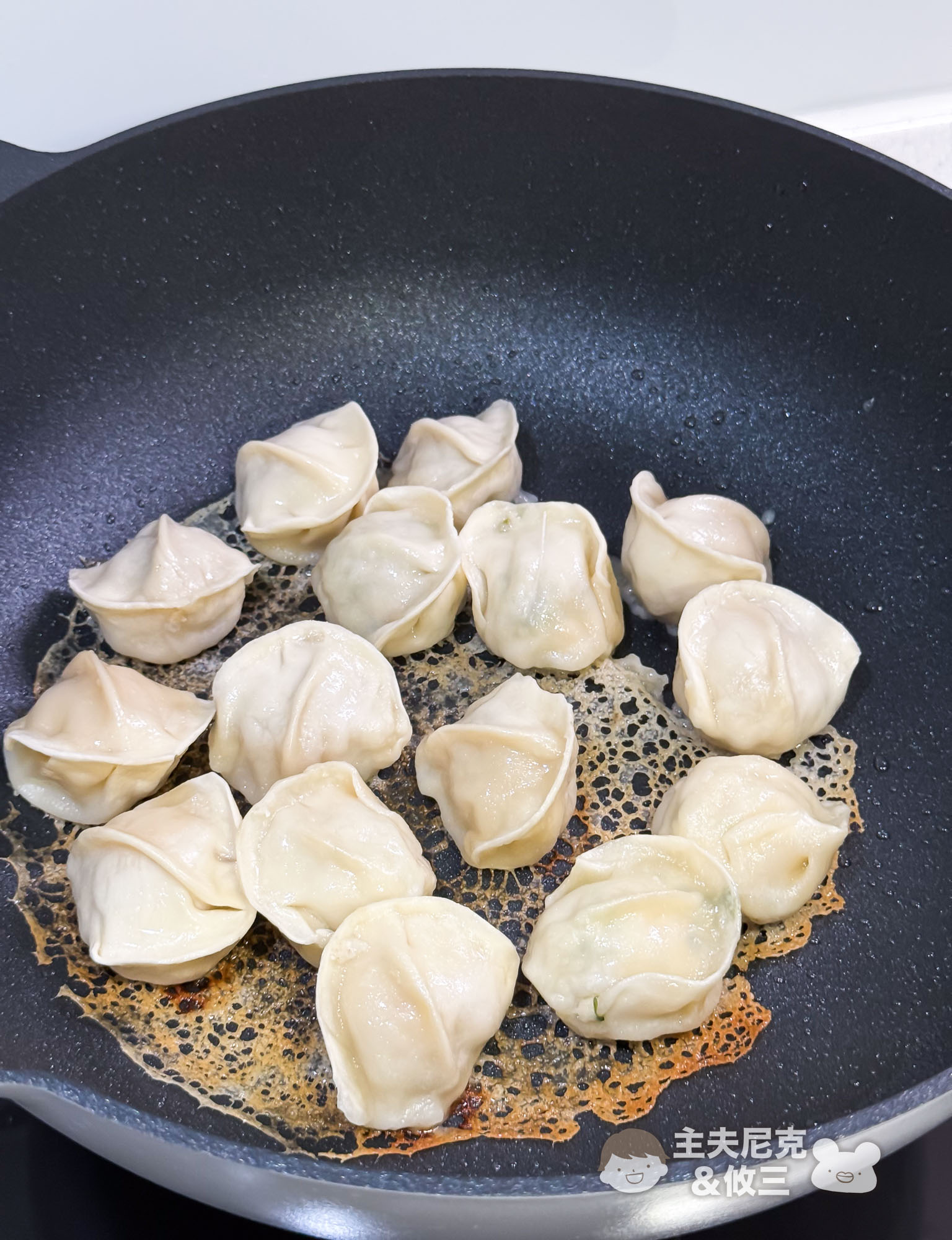 津津膳食堂團購》12/31結團 手工爆餡水餃[台灣溫體豬+仿土雞]超香！還有舒肥雞胸肉，爆單開團！