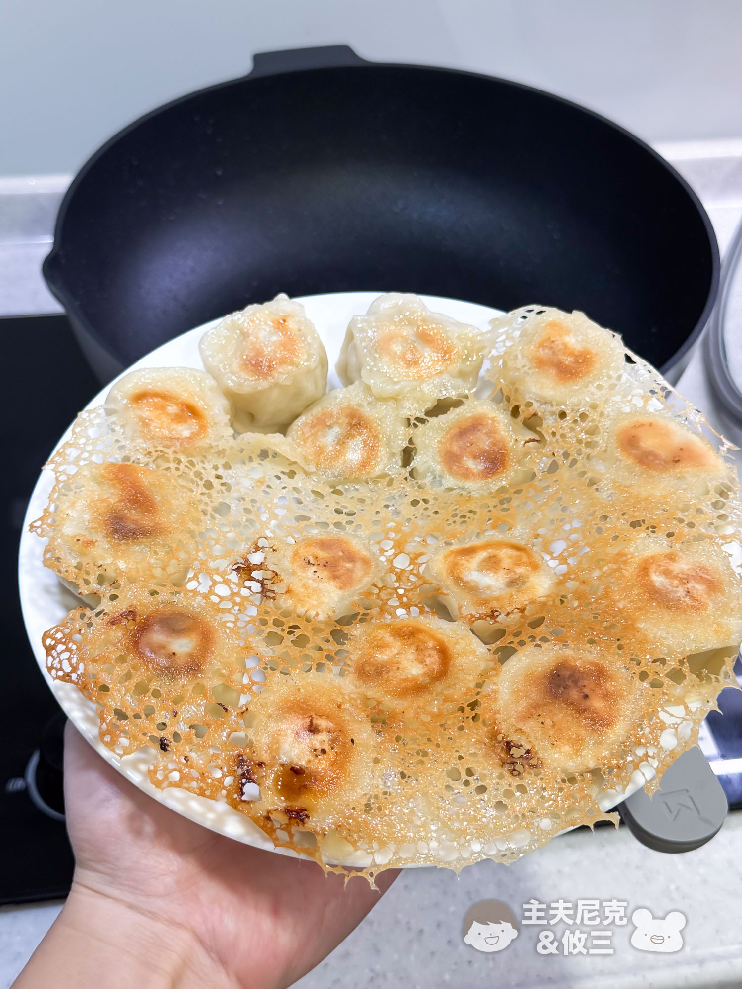 津津膳食堂團購》12/31結團 手工爆餡水餃[台灣溫體豬+仿土雞]超香！還有舒肥雞胸肉，爆單開團！