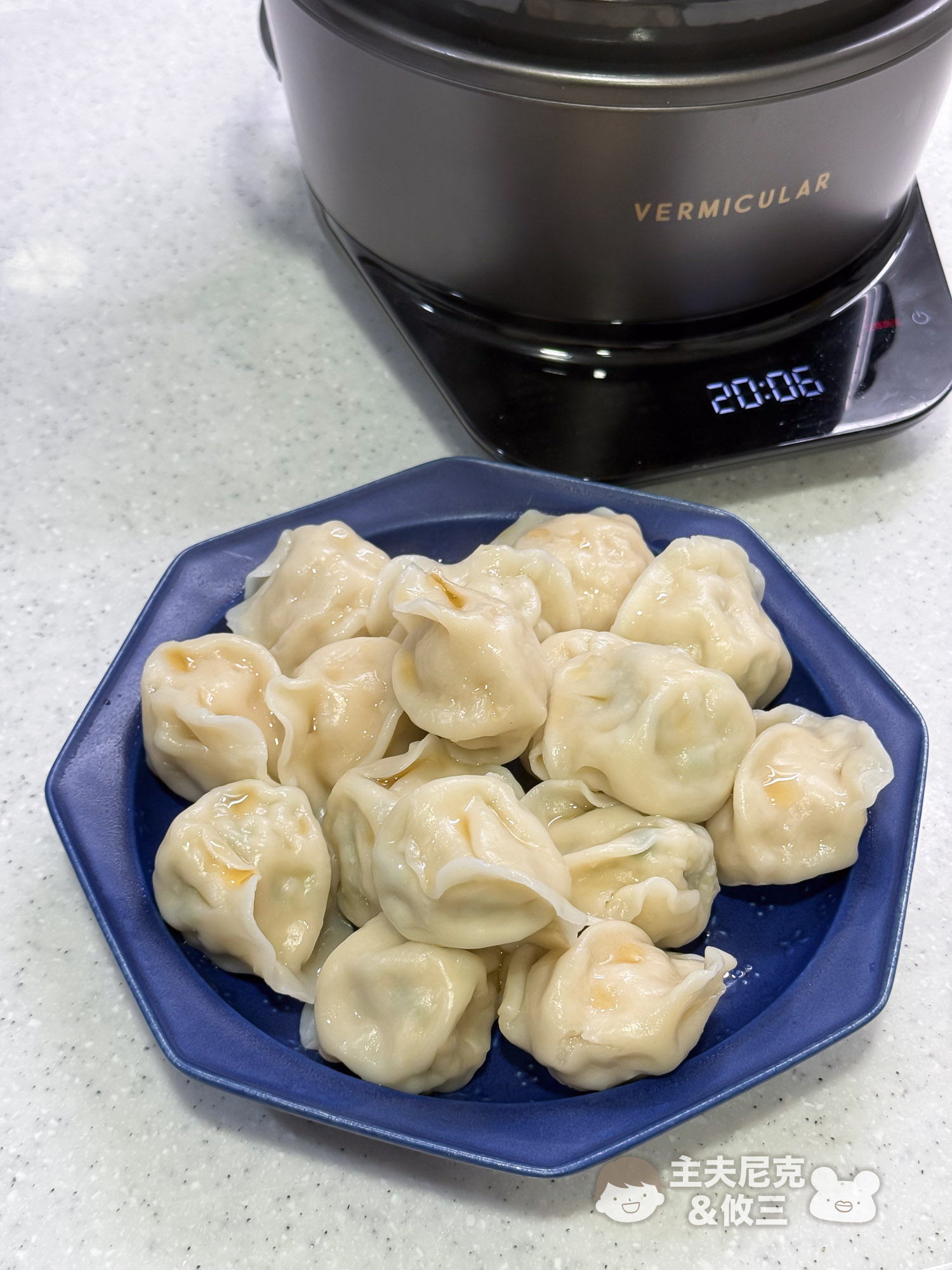 津津膳食堂團購》12/31結團 手工爆餡水餃[台灣溫體豬+仿土雞]超香！還有舒肥雞胸肉，爆單開團！