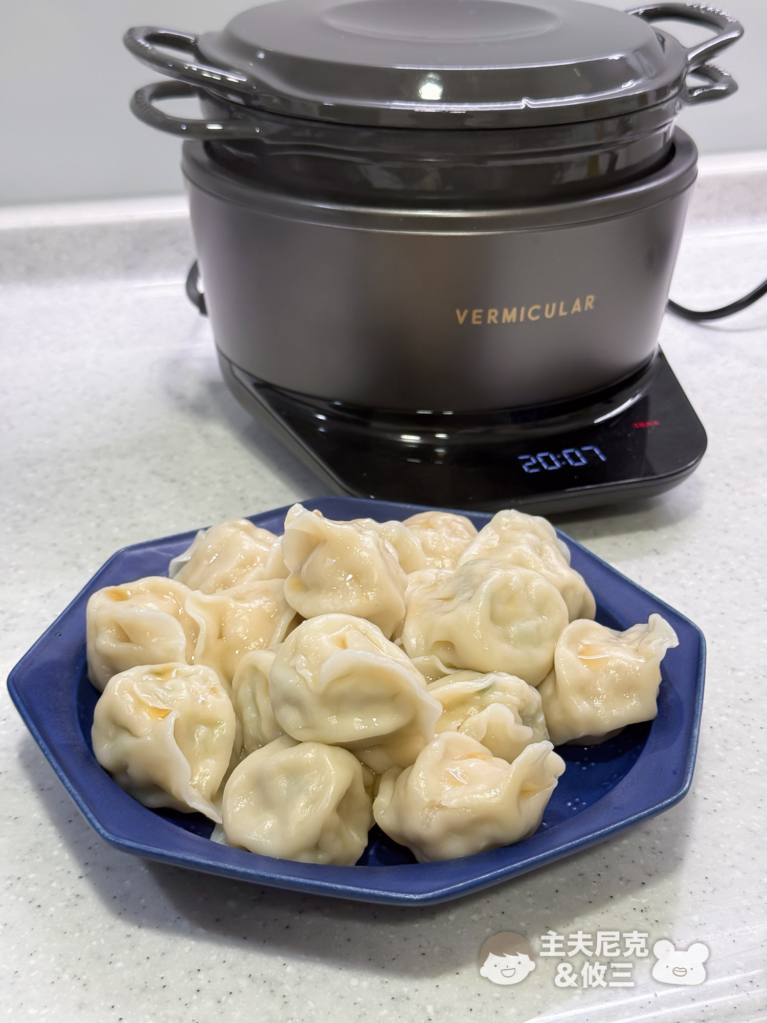 津津膳食堂團購》12/31結團 手工爆餡水餃[台灣溫體豬+仿土雞]超香！還有舒肥雞胸肉，爆單開團！