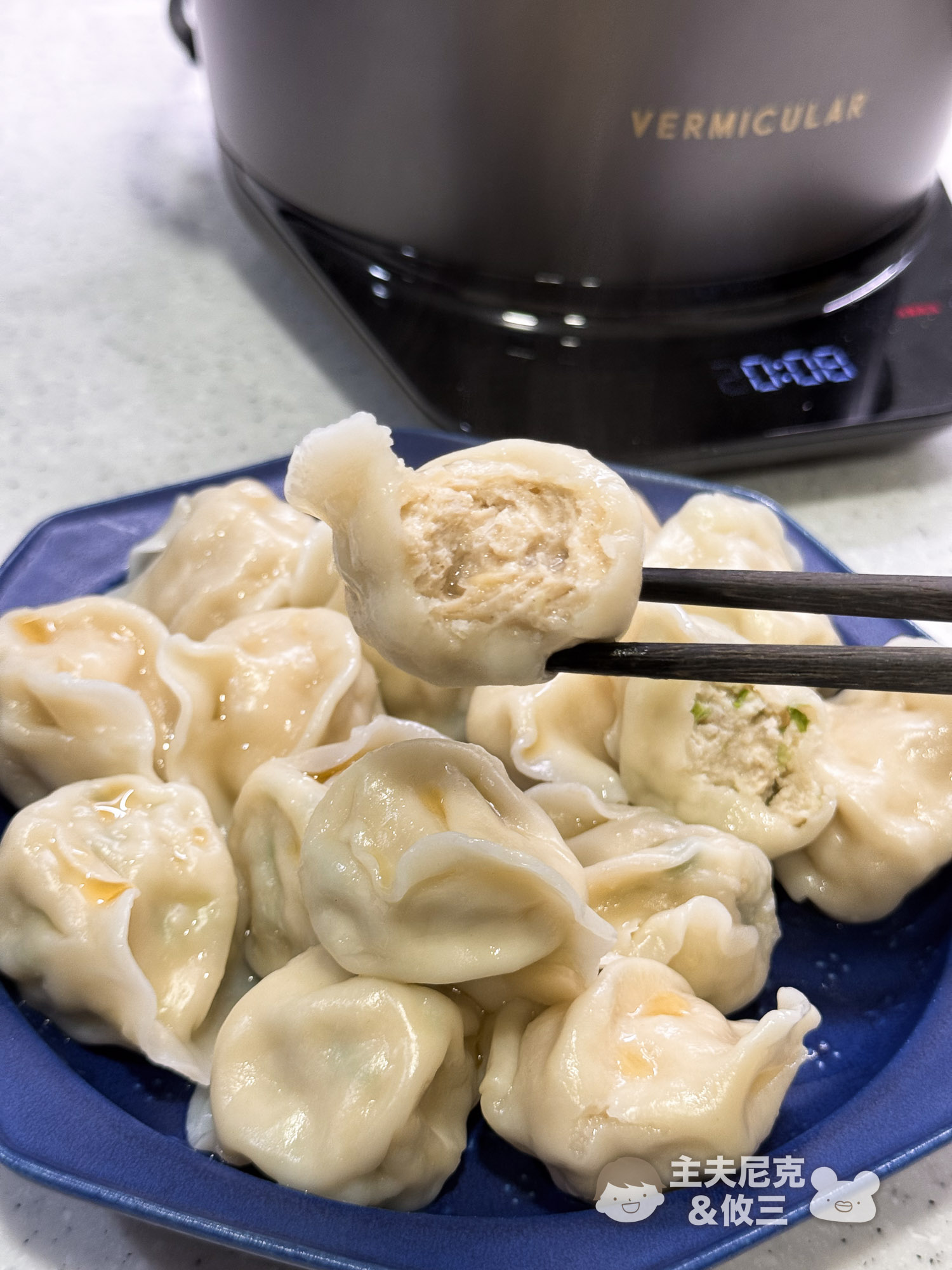 津津膳食堂團購》12/31結團 手工爆餡水餃[台灣溫體豬+仿土雞]超香！還有舒肥雞胸肉，爆單開團！