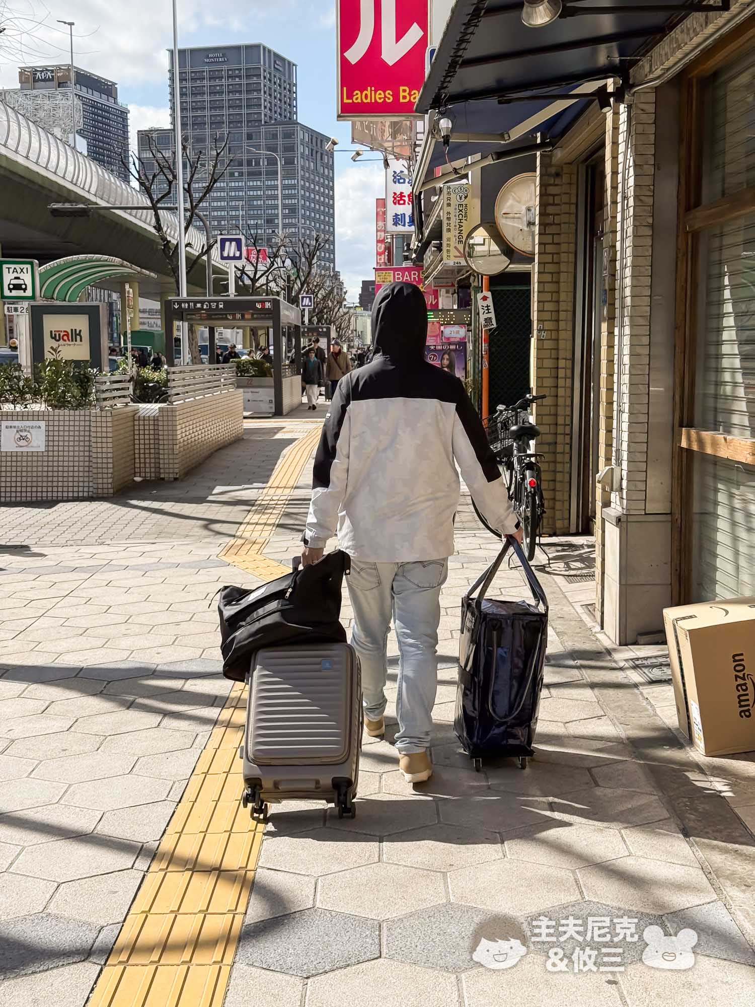 煞車行李箱團購》7月最新LAMADA前開式2代Swiss Style BERMAS一鍵煞車.超輕PC解放雙手超好用 - 第26張圖 煞車行李箱團購》7月最新LAMADA前開式2代Swiss Style BERMAS一鍵煞車.超輕PC解放雙手超好用