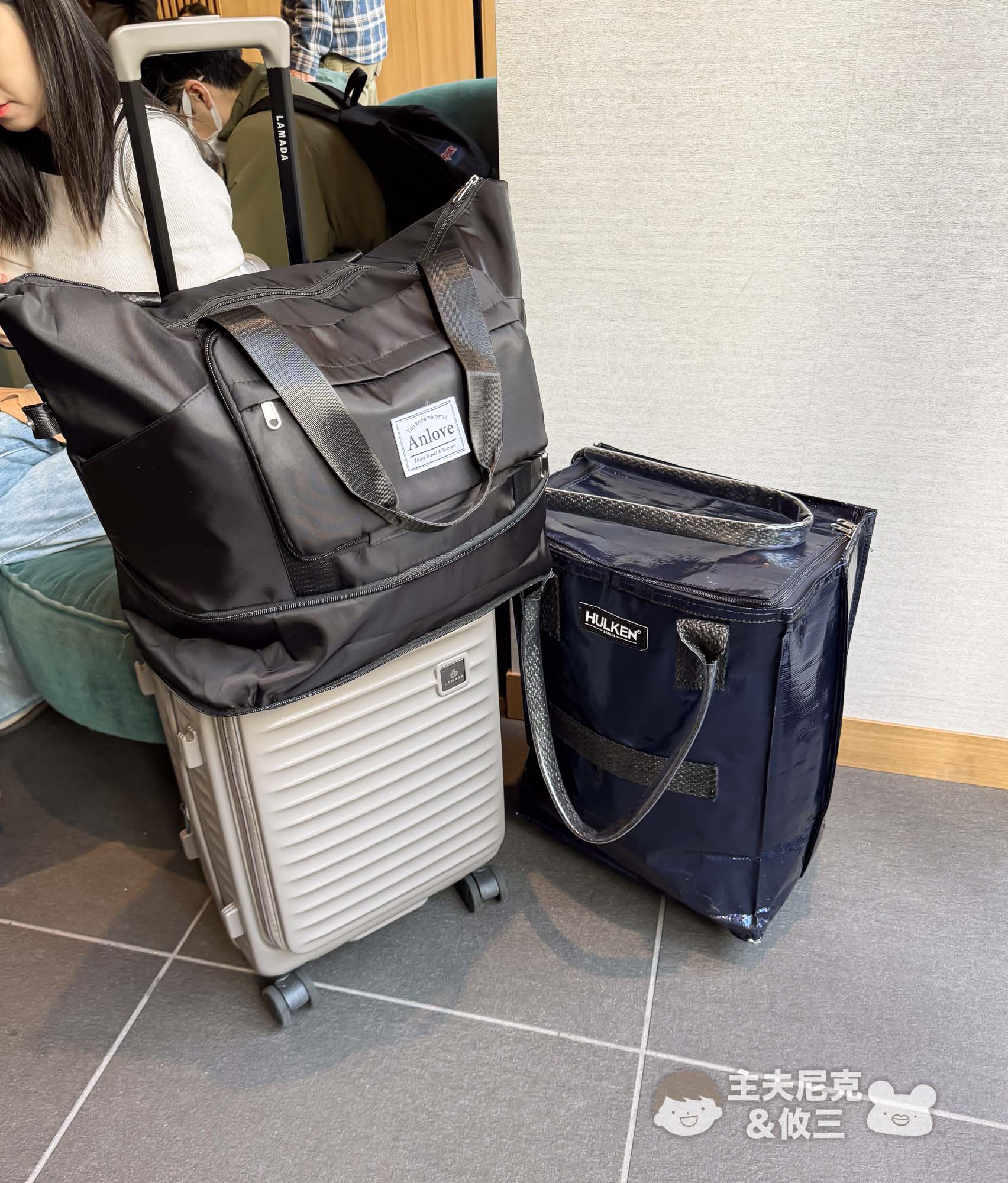 煞車行李箱團購》7月最新LAMADA前開式2代Swiss Style BERMAS一鍵煞車.超輕PC解放雙手超好用 - 第19張圖 煞車行李箱團購》7月最新LAMADA前開式2代Swiss Style BERMAS一鍵煞車.超輕PC解放雙手超好用
