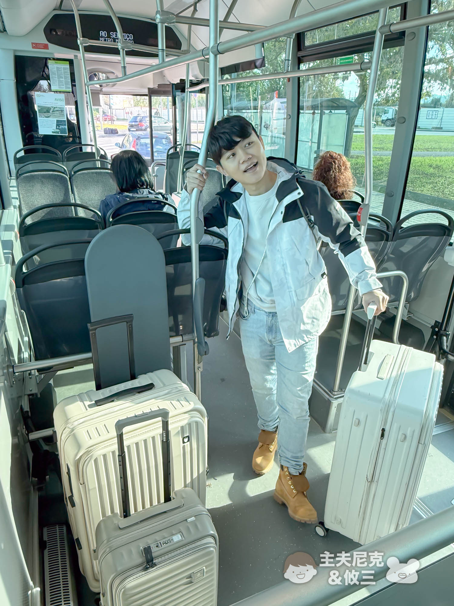 煞車行李箱團購》7月最新LAMADA前開式2代Swiss Style BERMAS一鍵煞車.超輕PC解放雙手超好用 - 第12張圖 煞車行李箱團購》7月最新LAMADA前開式2代Swiss Style BERMAS一鍵煞車.超輕PC解放雙手超好用