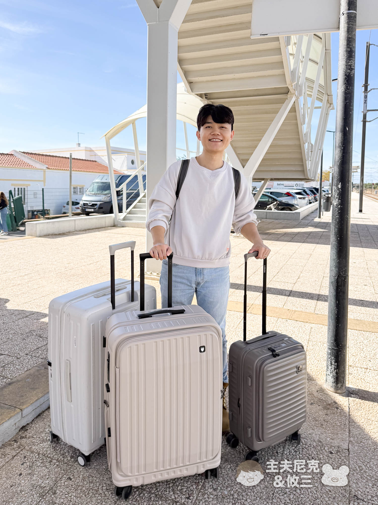 煞車行李箱團購》7月最新LAMADA前開式2代Swiss Style BERMAS一鍵煞車.超輕PC解放雙手超好用 - 第7張圖 煞車行李箱團購》7月最新LAMADA前開式2代Swiss Style BERMAS一鍵煞車.超輕PC解放雙手超好用